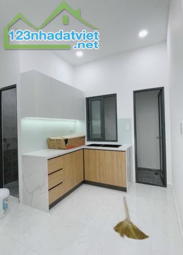 BÁN NHÀ MẶT TIỀN ĐƯỜNG ĐỐI DIỆN VẠN PHÚC CITY 70M2 x ngang 4m CHỈ hơn 3 tỷ có lương lượng - 2