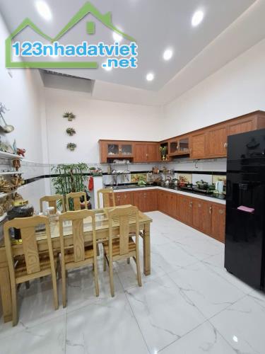 ✨ Nhà phố 3 lầu, giá chỉ 5,55 tỷ – Gần chợ Gò Xoài, tiện ích đủ đầy! 🏠 - 3