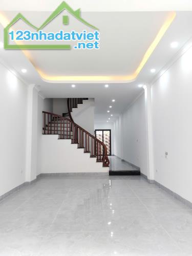 CẦN BÁN NHÀ XÂY MỚI NGŨ HIỆP 6 TẦNG THANG MÁY - Ô TÔ 4 CHỖ ĐỖ CỬA, GIÁ RẺ NHẤT CHỈ 6,8 TỶ - 5