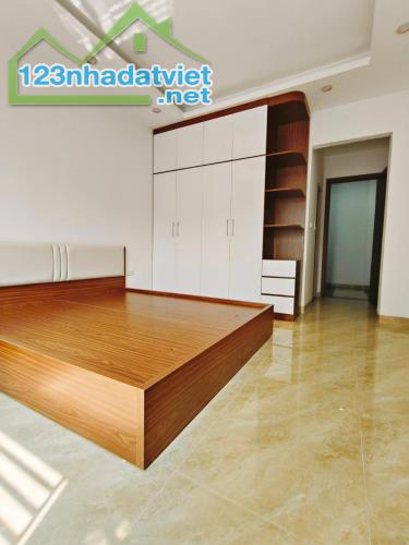 NHÀ MỚI ĐẸP FULL NỘI THẤT, Ô TÔ ĐỖ CỔNG ĐA SỸ, HÀ ĐÔNG 30M2, 5 TẦNG, MT 3.5M CHỈ HƠN 5 TỶ - 4