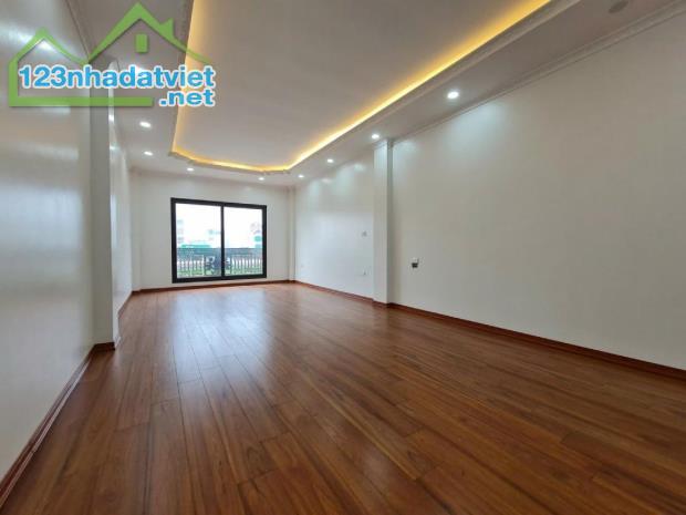 NHÀ PHỐ DƯƠNG VĂN BÉ - NGÕ Ô TÔ - VIEW CÔNG VIÊN - DÂN TRÍ CAO - 45M2 - 5 TẦNG - 10.5TỶ - 2