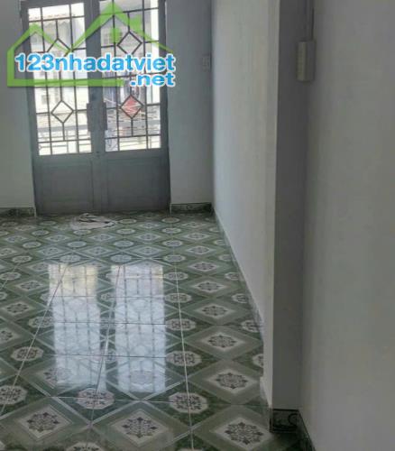 Nhà nguyên căn 48m2, TRƯỚC NHÀ 6M, Đường Lạc Long Quân, P10, Quận Tân bình. - 2