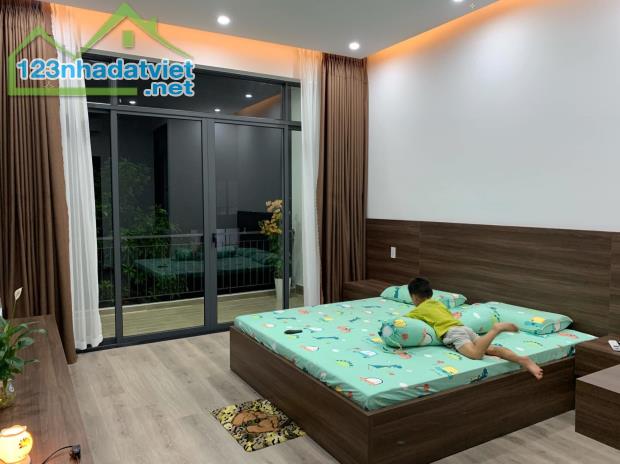 Bán nhà đẹp 45m2 5tầng MT 4.5m 7.5tỷ ngõ ôtô tránh ngõ 218 Lạc Long Quân Tây Hồ - 1