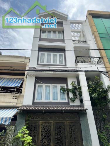 Bán nhà Trần Xuân Soạn - Quận 7 - 74m2 - ngang 4.2m - 5 phòng ngủ - nhỉnh 8.x tỷ TL.