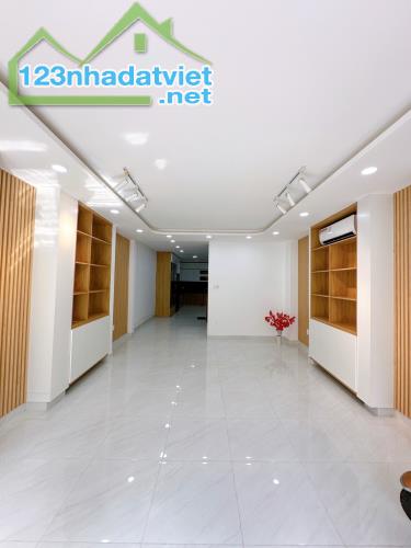 BÁN GẤP - MẶT TIỀN KINH DOANH - Kế Q.1 - 70M2 ( 4.5 x 15 ) - 12.8 Tỷ ( TL ) - 3