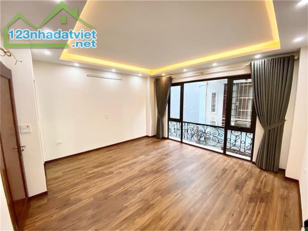 Bán nhà ngõ 172 Âu Cơ, 50m2, mặt tiền 4m, hơn 5 tỷ đồng. - 1