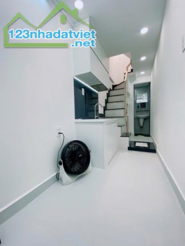 ⚜️⚜️BÁN NHÀ DƯỚI 2 TỶ HUỲNH VĂN BÁNH, PHÚ NHUẬN, DTSD 23M2, 3 TẦNG, HCĐ⚜️⚜️ - 3