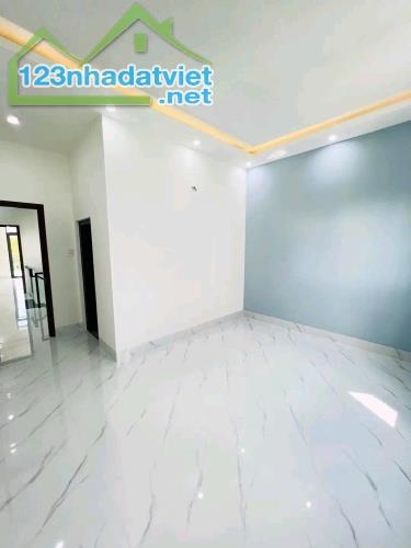 Nhà 1T1L SHR hẻm thông 100m2 gần THCS Nguyễn văn linh Giá 1Tỷ200 - 4