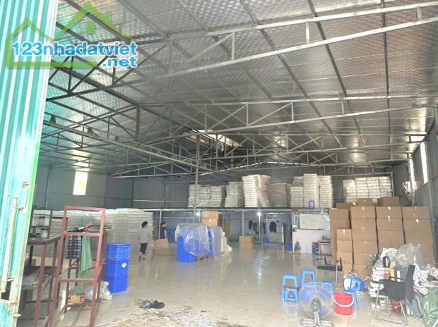 500m kho xưởng khu vực Ngũ Hiệp cần cho thuê, container lùi vào trong, giá 60k/m