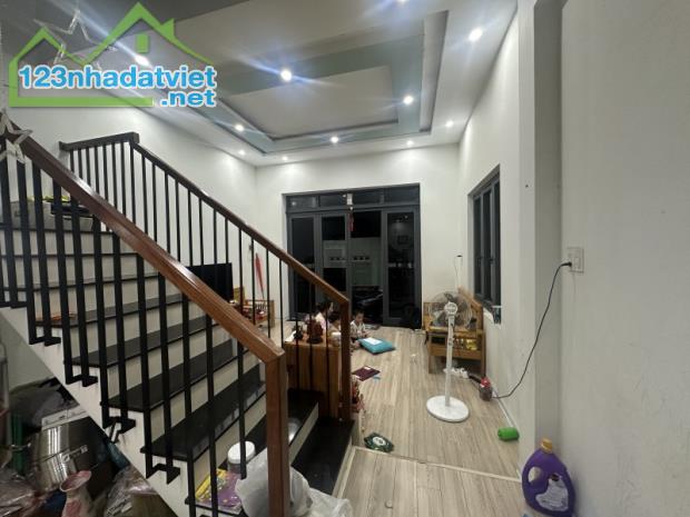 ♥ Nhà Kiệt Ô tô Bình An 7, 100m2, ngang 5, 2 tầng chắc đẹp, 4.xx tỷ