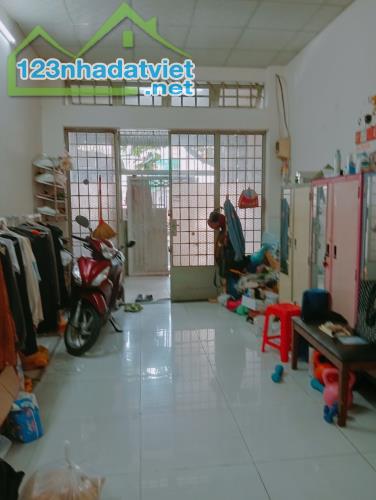 Bán nhà 2 tầng đường Nguyễn Văn Lượng, Gò Vấp, 47m2 , xe hơi vào nhà, 4.6 tỷ TL - 1