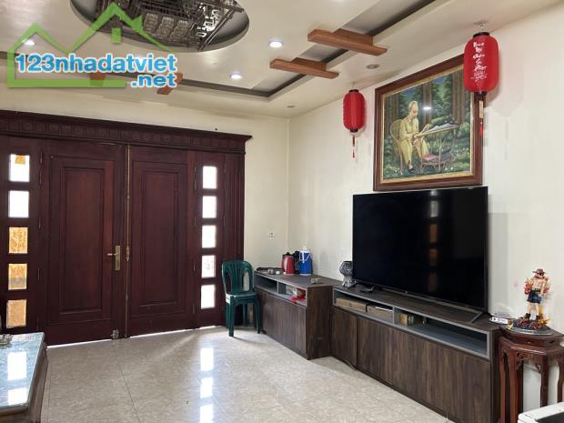 NHÀ CỔ LINH 260M2, 3 TẦNG, ĐẤT VÀNG TẠI LONG BIÊN, LÔ GÓC, Ô TÔ VÀO, 5 KIOT CHO THUÊ - 1