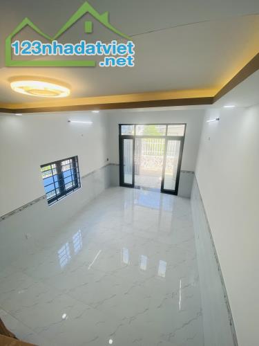 Nhà mới 2 tầng 139m2 Bình Chánh QL1 ngang 6m chỉ 4 tỷ TL. - 2