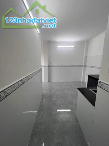 BÁN NHÀ LINH XUÂN THỦ ĐỨC, DT 60m2, NGANG 5M - 2 PHÒNG NGỦ, GIÁ 3,95 TỶ CÒN THƯƠNG LƯỢNG.