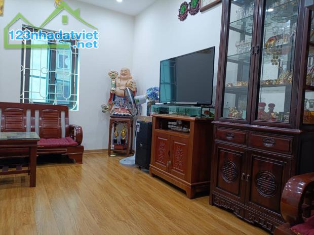 Nhà tập thể Khương Trung 100m2, 3 phòng ngủ đẹp giá 2,99 tỷ đang được bán - 1