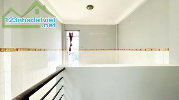 NHÀ 3 TẦNG SÁT VÒNG XOAY AN LẠC HẺM XE TẢI 80M2 GIÁ NHỈNH 5 TỶ - 1