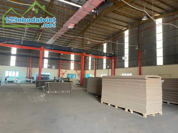 Cho thuê nhà xưởng khu công nghiệp Bắc Giang, diện tích 2.550m2