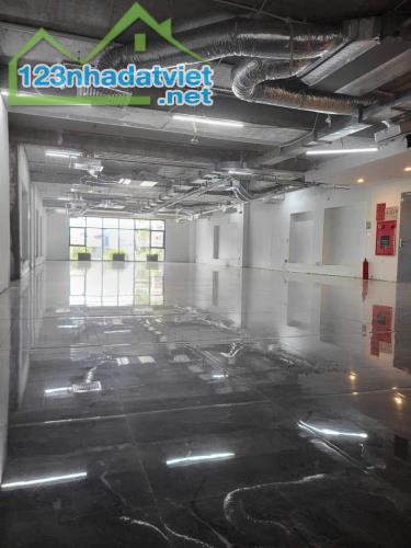 TÒA BUILDING MẶT PHỐ ĐỘI CẤN 450M2 X MẶT TIỀN 10M- DÒNG TIỀN 1 TỶ/ THÁNG - 1