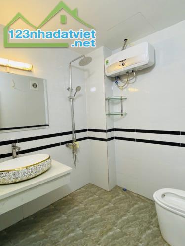 30M RA MẶT PHỐ - NHÀ ĐẸP NỘI THẤT XỊN XÒ - 2 THOÁNG,phố Định Công, dt: 64m, mt: 4m,4 tầng - 5