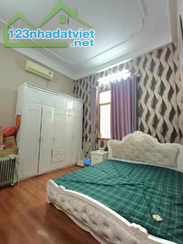 Hiếm, Phố Mễ Trì 60m x 5T, mt 4,2m, đường thông, ô tô tránh, kd đa loại hình 15 tỷ.