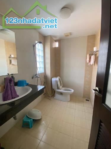 Bán Nhà Đẹp Tại Đại Từ – DT 70m² – Giá Chỉ 11.2 Tỷ - Tặng Full Nội Thất Gõ, lim xịn xò - 5