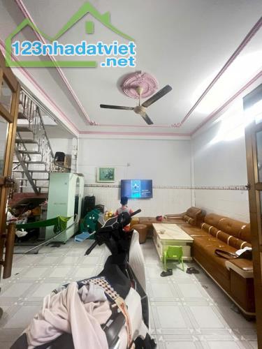 Bán Nhà Tân Thới Hiệp 20, 44m2 3 Tầng, hẻm ba gác thông tứ tung - 3