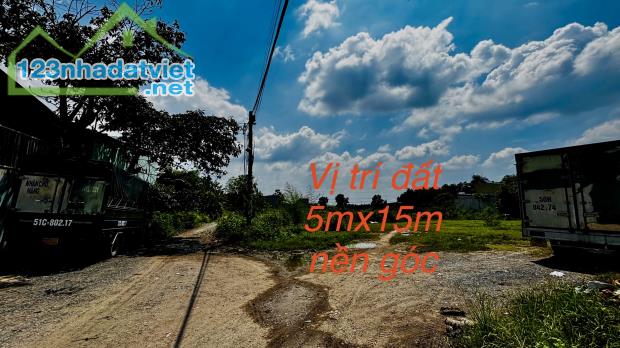 chính chủ bán đất 5mx15 góc đường võ văn vân chợ 1A giao công nghệ mới vĩnh lộc B 790triệu