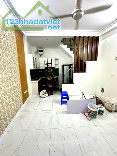 Bán nhà Kim Mã, Ba Đình 40m2 5 tầng ôtô đỗ cổng 5.15 tỷ full nội thất - 2