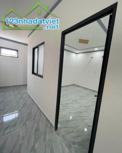 Trệt Lửng, 40m2, full thổ cư, 2 tỷ 130 còn thương lượng !!! - 2