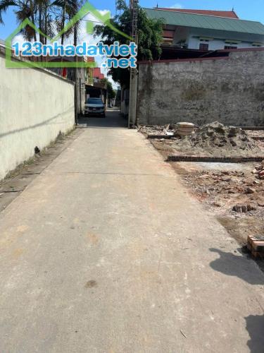 Đất Chỉ Đạo – Ô tô vào – Đường thông – sát KCN giá chỉ 1.x tỷ: 0835459289
