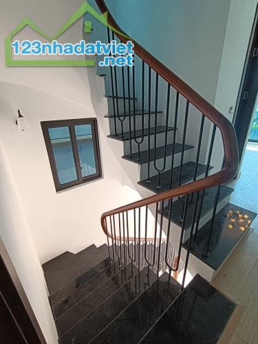 Nhà sát 93 Vương Thừa Vũ, 10m oto tránh,, ở hoặc cho thuê tốt, 37m2*4T - 1