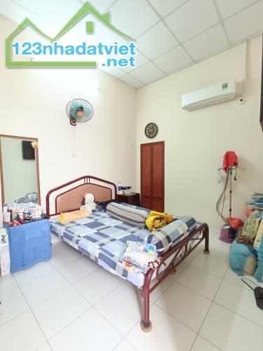 Bán gấp nhà Chu Văn An - Hẻm thông 3m - 51.2m2 = (4.1x10) nở hậu