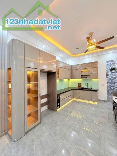 Bán Nhà Mới gần vòng xoay An Phú - 2tỷ8 - 68m2 - Sổ riêng - 2