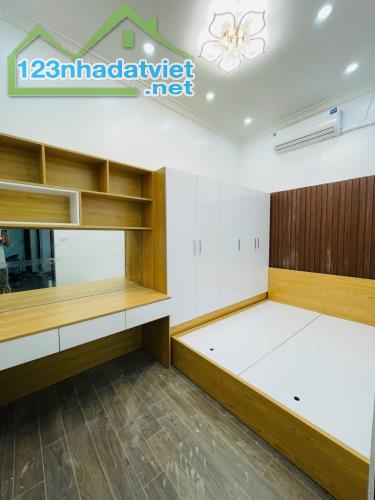 NHÀ PHỐ KIM NGƯU - NGÕ THÔNG - VỊ TRÍ ĐỊA CHỈ ĐẸP - 42M2 - MT 4.4M - 6.89 TỶ - 5