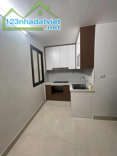 Phan Phù Tiên (Cát Linh) 4.55 tỷ Đống Đa, diện tích 30m2 NHÀ ĐẸP - FULL NỘI THẤT VIEW SVĐ - 3