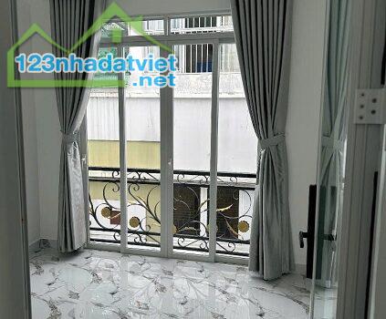 Chính chủ cần cho thuê nhà nguyên căn, mới xây, mặt tiền đường Hoàng Sa, P. Tân Định, - 2