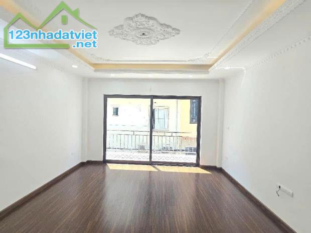 VÀNG GIẢM CHỦ NHÀ GIẢM GIÁ NHÀ CHỈ 4 TY CÓ NGAY NHÀ 32M2X5 TẦNG GIÁP YÊN NGHĨA - 4