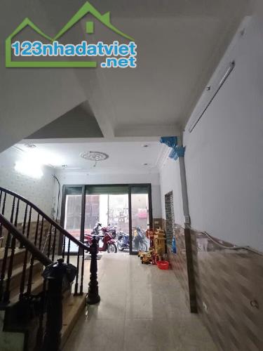 BÁN NHÀ THANH BÌNH, HÀ ĐÔNG, 44m2, Kinh doanh, Ô tô tránh, Giá hơn 10 tỷ.