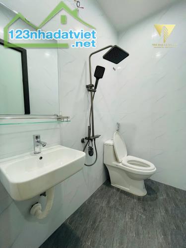 Bán nhà 43m xây 2 tầng sạch đẹp ngõ 540 chợ Hàng - 3