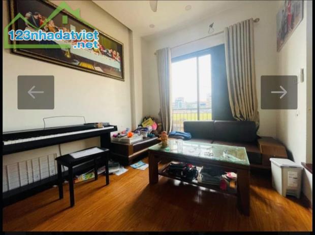 NHÀ LÔ GÓC NHUỆ GIANG. PHÂN LÔ. 42M. 5TẦNG. MT 14.6M. 12.6 TỶ. ĐANG CẦN BÁN. HÀ ĐÔNG.