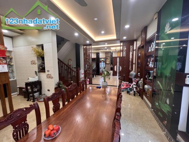 💥BIỆT THỰ ĐẸP -KHU ĐÔ THỊ VIỆT HƯNG-TK ĐẲNG CÂP-NỘI THẤT XỊN SÒ- SÂN VƯỜN BAO QUANH-KHU - 2