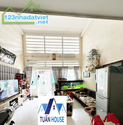 Nhà Hẻm Ôtô, 3 tầng đúc, Phạm Văn Hai, Tân Bình, 5x14, 70m2, nhỉnh 8 tỷ TL