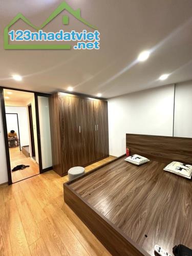 Bán nhà TT A3 Thanh Xuân Bắc ,TX, HN, DT 24/60 m2, giá bán 2.7 tỷ 🔥Mô tả: ☀️ Nhà lgiao th - 3