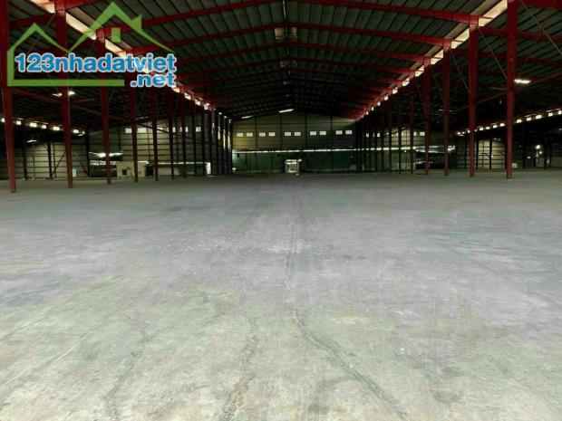 Nhà xưởng DT 68000m2 mặt tiền sông Vàm Cỏ Tây , xã Hướng Thọ Phú tp Tân An, Long An giá 22 - 2