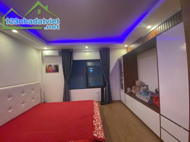 BÁN NHÀ KẺ VẼ 34M2, XÂY MỚI 5 TẦNG GIÁ NHỈNH 5 TỶ, TẶNG FULL NỘI THẤT