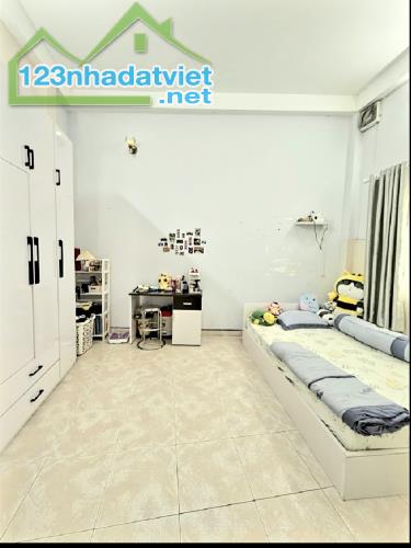 Mặt Tiền, 110m2, Ngang 5m, 4 Tầng, 6PN, Đường Số 7, Phường 3, Q. Gò Vấp - 5