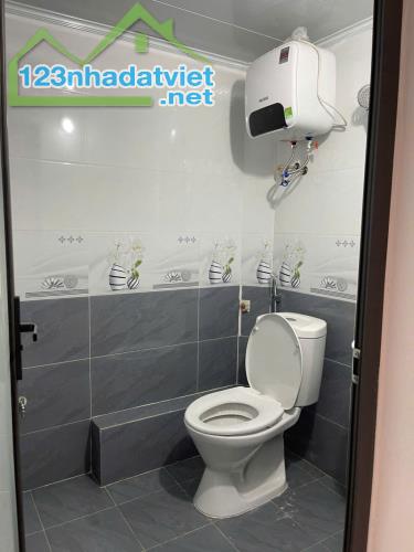 Cho thuê tập thể Dương Văn Bé - Hai Bà Trưng 150m, 4N4VS giá 14tr, làm CHDV, KD hát, cafe - 3