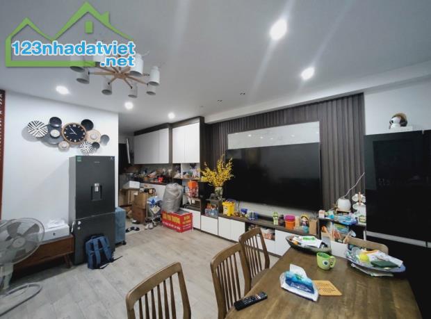 Hơn 5 tỷ sở hữu chung cư C18- Tây Hồ. 76m² * 2PN * 2WC.