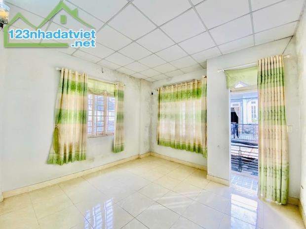 Bán nhà lô góc 2 mặt hẻm thông thoáng , ô tô thông 46m2, 2PN, 2WC, Gò Vấp, 4.59 tỷ, SHR - 3