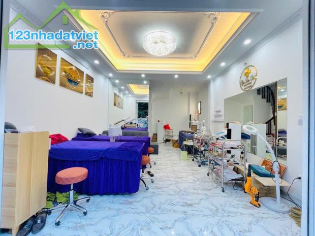 Nhỉnh 7 tỷ có nhà Minh khai, view hồ, ô tô đỗ cửa, còn đợi gì nữa mà không chốt ngay. - 1